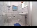 Apartmani Jerimih - 120 m from sea: A1(4+1), A3(4+1), A4(4+1) Sukošan - Rivijera Zadar   - Apartman - A3(4+1): kupaonica s toaletom