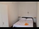 Apartmani Snjeza - 80 m from beach: A1 Studio (4), A2 Apartman (2+2) Vir - Rivijera Zadar   - Apartman - A2 Apartman (2+2): spavaća soba