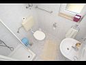 Apartmani Mladen - family friendly & amazing location: A1(5), A2(2), A3(3+1) Vrsi - Rivijera Zadar   - Apartman - A3(3+1): kupaonica s toaletom