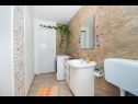 Apartmani Jasnica - elegant and comfortable: A1(2+2) Zaton (Zadar) - Rivijera Zadar   - Apartman - A1(2+2): kupaonica s toaletom
