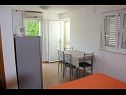 Apartmani Mir - family apartments with garden terrace A1(4), A2(2) Zaton (Zadar) - Rivijera Zadar   - Studio apartman - A2(2): interijer