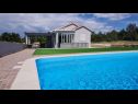 Kuća za odmor Nane Garden - house with pool : H(4+1) Mirca - Otok Brač  - Hrvatska - bazen (kuća i okolica)