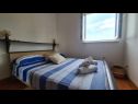 Apartmani Marin - amazing sea view: A1(4+1), A2(4+1), A3(4+1) Splitska - Otok Brač   - Apartman - A2(4+1): spavaća soba