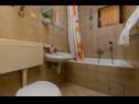 Apartmani Vlado - cosy & afordable: SA1(2), A2(3), A3(5) Supetar - Otok Brač   - Apartman - A2(3): kupaonica s toaletom