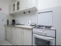 Apartmani Silvana - economy apartments : A1(4), A3(2+1), A2(2) Supetar - Otok Brač   - Apartman - A1(4): kuhinja