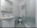 Apartmani Silvana - economy apartments : A1(4), A3(2+1), A2(2) Supetar - Otok Brač   - Apartman - A2(2): kupaonica s toaletom