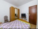 Apartmani Silvana - economy apartments : A1(4), A3(2+1), A2(2) Supetar - Otok Brač   - Apartman - A2(2): spavaća soba