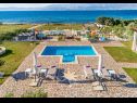 Kuća za odmor Ivan - open pool: H(6+4) Supetar - Otok Brač  - Hrvatska - otvoreni bazen