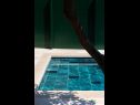 Apartmani L&R - with pool: A1(4) Supetar - Otok Brač   - bazen