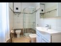 Apartmani Mici 2 - great loaction and relaxing: SA2(2)  Cres - Otok Cres   - Studio apartman - SA2(2) : kupaonica s toaletom