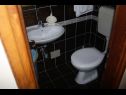Apartmani Danko SA1(2) Crikvenica - Rivijera Crikvenica   - Studio apartman - SA1(2): kupaonica s toaletom