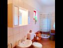 Apartmani Josef - seaview A1(6+2) veliki, A2(3+2) crveni, A3(3+2) plavi Veli Rat - Dugi otok   - Apartman - A2(3+2) crveni: kupaonica s toaletom