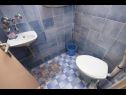 Sobe Mare - economy rooms: R1(2), R2(2), R3(3), R4(3) Sućuraj - Otok Hvar   - Soba - R2(2): kupaonica s toaletom