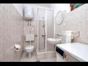 Apartmani Barba - Apartments with Air Conditioning: A1(2), A2(4), A3(4) Zavala - Otok Hvar   - Apartman - A1(2): kupaonica s toaletom