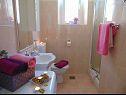 Apartmani Rajka - 20 m from beach: Rajka(4) Koromačno - Istra   - Apartman - Rajka(4): kupaonica s toaletom