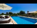 Kuća za odmor Kova - private pool: H(8+2) Ližnjan - Istra  - Hrvatska - bazen