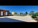 Kuća za odmor Ron - spacious garden: H(6) Pula - Istra  - Hrvatska - dvorište