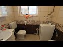 Apartmani Duda A1(2+2), A2(2+2) Malinska - Otok Krk   - Apartman - A2(2+2): kupaonica s toaletom
