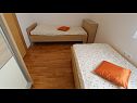 Apartmani Ema A1(4), A2(4) Malinska - Otok Krk   - Apartman - A2(4): spavaća soba