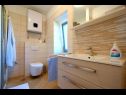 Apartmani Insula Insule - rustic & peaceful: SA1(2+1), SA2(2+1) Skrbčići - Otok Krk   - Studio apartman - SA2(2+1): kupaonica s toaletom