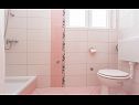 Apartmani Vola A1(2), A2(2) Vrbnik - Otok Krk   - Apartman - A1(2): kupaonica s toaletom