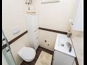 Apartmani Zahija A1(2) Vrbnik - Otok Krk   - Apartman - A1(2): kupaonica s toaletom