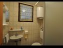 Apartmani Pava SA1 (2), SA2 (2) Vrbnik - Otok Krk   - Studio apartman - SA1 (2): kupaonica s toaletom