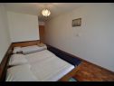 Apartmani Pava SA1 (2), SA2 (2) Vrbnik - Otok Krk   - Studio apartman - SA2 (2): spavaća soba