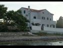 Apartmani Azur - 10 m from sea: A1(4), SA2(2+1) Ilovik (Otok Ilovik) - Otok Lošinj   - kuća