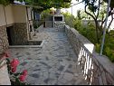 Apartmani Tonia - great location & afordable: A1(4+1), SA2(2) Mali Lošinj - Otok Lošinj   - roštilj (kuća i okolica)