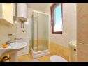Apartmani Nada - 150 m from sea: A3(2), A2(2), A1(2) Mali Lošinj - Otok Lošinj   - Apartman - A2(2): kupaonica s toaletom