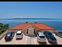 Apartmani Draga - 10 m from sea: A1(4+2), A2(2+2) Brela - Rivijera Makarska   - parkiralište