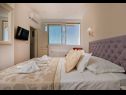Apartmani Draga - 10 m from sea: A1(4+2), A2(2+2) Brela - Rivijera Makarska   - Apartman - A1(4+2): spavaća soba