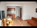 Apartmani Sea View - cosy & comfortable: A2 Zaborke(4), A4 Somina(2+2) Brist - Rivijera Makarska   - Apartman - A4 Somina(2+2): kuhinja i blagovaonica