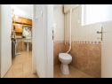 Apartmani Stipe - comfortable apartment for 6 person: A(4+2) Makarska - Rivijera Makarska   - Apartman - A(4+2): toalet