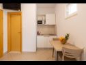 Apartmani Gianni - modern & great location: SA1(2), A2(2+2), A3(2+2) Makarska - Rivijera Makarska   - Studio apartman - SA1(2): kuhinja i blagovaonica