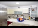 Apartmani Rose - comfy deluxe : A1(4) Makarska - Rivijera Makarska   - Apartman - A1(4): kuhinja