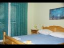 Apartmani Sonja - by the sea: A1 Veliki (6+1), A2 Mali(2+1) Živogošće - Rivijera Makarska   - Apartman - A1 Veliki (6+1): spavaća soba