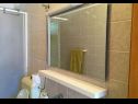 Apartmani Mir A1(4) Betina - Otok Murter   - Apartman - A1(4): kupaonica s toaletom