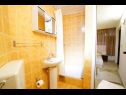 Apartmani Lile - comfortable 3 bedroom apartment: A1(6+2) Pisak - Rivijera Omiš   - Apartman - A1(6+2): kupaonica s toaletom