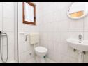 Apartmani Neva - 50m from the sea A1(2+1), A2(2+1), SA3(3) Sumpetar - Rivijera Omiš   - Apartman - A1(2+1): kupaonica s toaletom