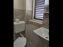 Apartmani Nives - great location: A1(6), A5(2), A6(2), A7(2), A2(4), A3(3), A4(3) Novalja - Otok Pag   - Apartman - A2(4): kupaonica s toaletom