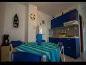 Apartmani Daju - 3 colours: A1 plavi(2+2), A2 žuti(4+1), A3 narančasti(2) Ždrelac - Otok Pašman   - Apartman - A1 plavi(2+2): kuhinja i blagovaonica