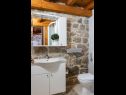 Kuća za odmor Three holiday homes: H1 Azur (4), H2 Wood (4), H3 Ston (4+2) Orebić - Poluotok Pelješac  - Hrvatska - H2 Wood (4): kupaonica s toaletom