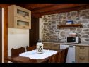 Kuća za odmor Three holiday homes: H1 Azur (4), H2 Wood (4), H3 Ston (4+2) Orebić - Poluotok Pelješac  - Hrvatska - H2 Wood (4): kuhinja i blagovaonica