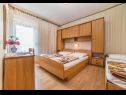 Apartmani Duša - with great view: A1(4+1), A3 I kat(2+1), A2 II kat(2+1) Banjol - Otok Rab   - Apartman - A3 I kat(2+1): spavaća soba