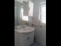 Apartmani Anica A1(2+1), A2(2+2) Uvala Kanica (Rogoznica) - Rivijera Šibenik  - Hrvatska - Apartman - A1(2+1): kupaonica s toaletom