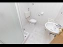 Apartmani Milans - 25m from the beach: A3(2+2), A4(2+2), A5(6+1) Ražanj - Rivijera Šibenik   - Apartman - A4(2+2): kupaonica s toaletom