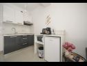 Apartmani Slava - cosy apartments for 2 person: A5 - crni (2), A4 - zeleni (2) Vodice - Rivijera Šibenik   - Apartman - A5 - crni (2): kuhinja