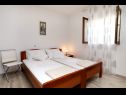 Apartmani Lidia - barbecue: A1(2+2) Kastel Stari - Rivijera Split   - Apartman - A1(2+2): spavaća soba